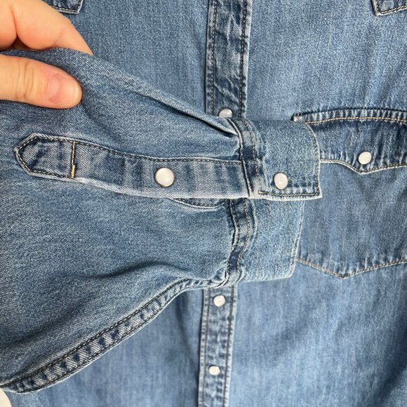 LEVI'S Essential Western Shirt Denim Medium Wash Button Down Women's 2X - Picture 5 of 15